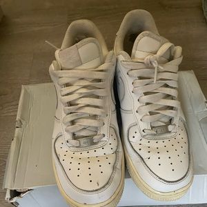 USED AIR FORCE 1’s WHITE